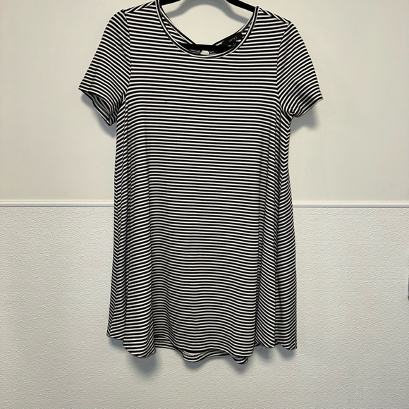 Women's Very J Dress Size S Black White Striped - Picture 4 of 9